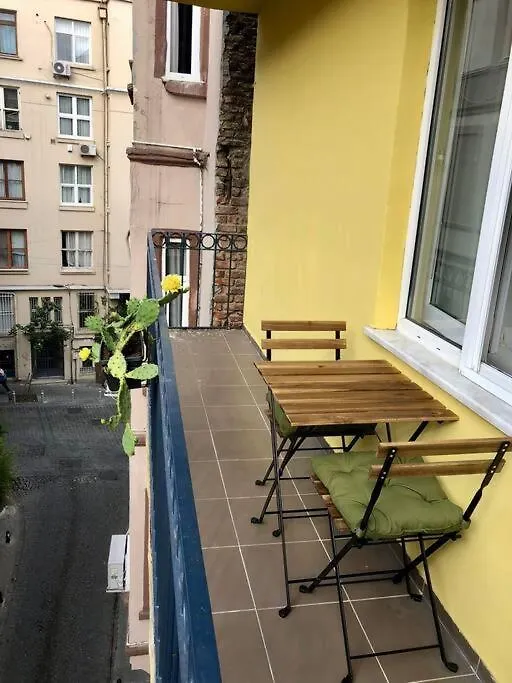 이스탄불 View Near Istiklal Street At Galatasaray 아파트 터키