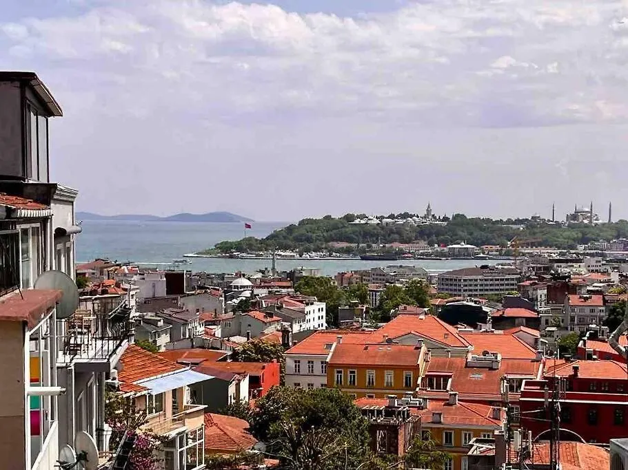 이스탄불 View Near Istiklal Street At Galatasaray 아파트